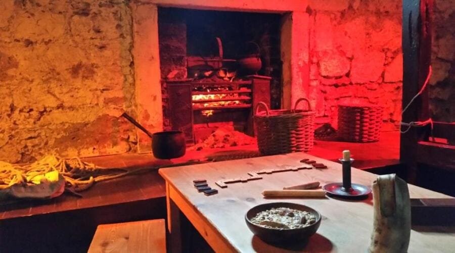 Мрачные тайны Эдинбургского замка: Кровавая история и неупокоенные духи Мрачные тайны Эдинбургского замка: Кровавая история и неупокоенные духи